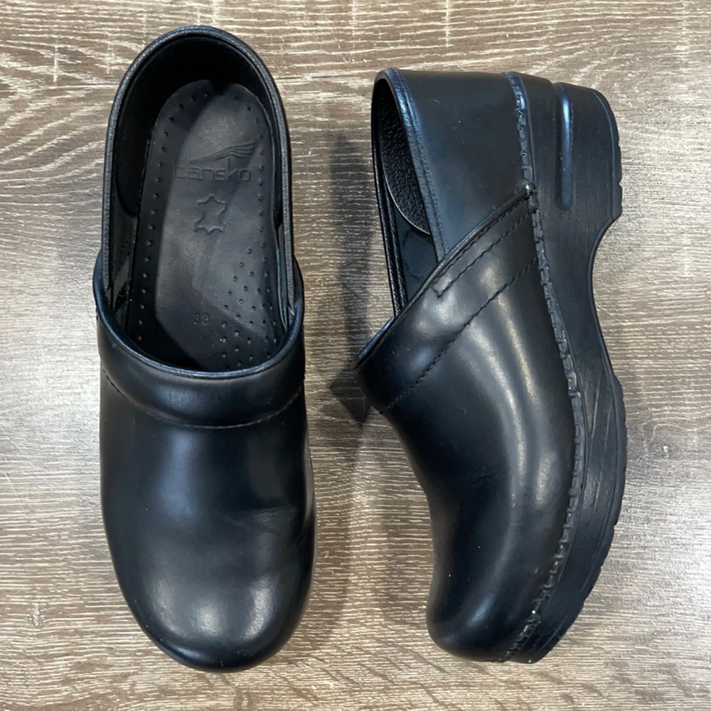 Dansko black classic clogs size 38
